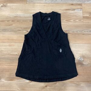 FREE PEOPLE MOVEMENT SIZE XS TOP